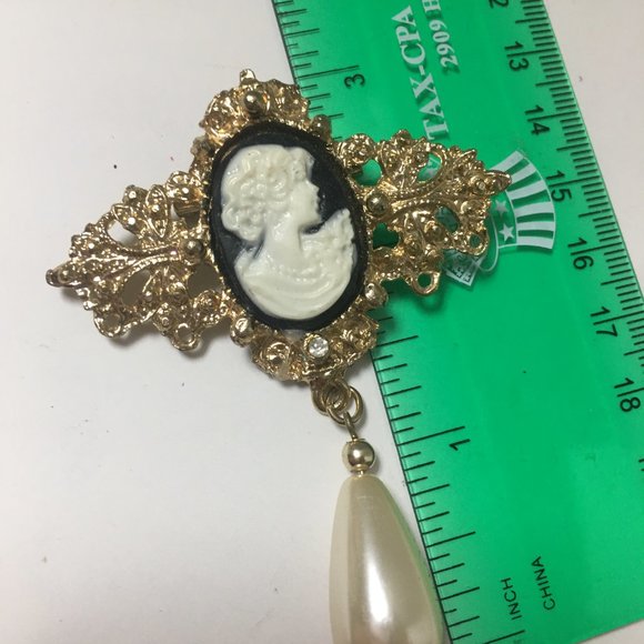 Retro Cameo brooch pin with faux pearl accent Victorian Regency goth - Picture 5 of 6